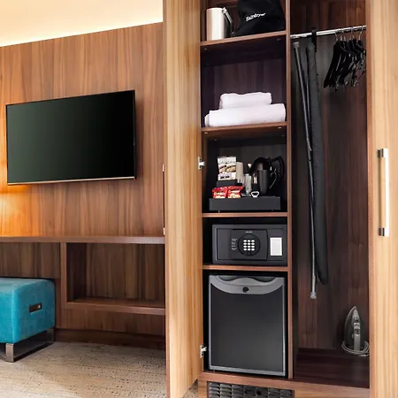 Courtyard By Marriott 4*