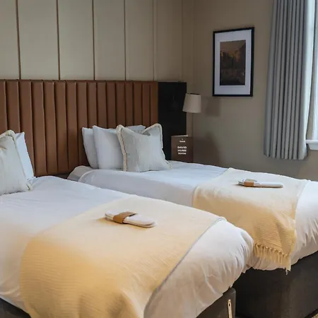 Code - The Court, * 에든버러