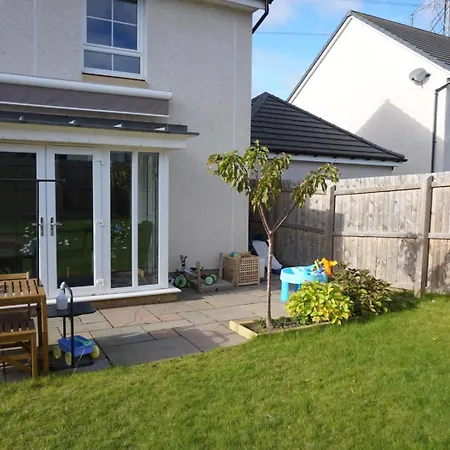 En-suite Double Bedroom With Pentland Hill View