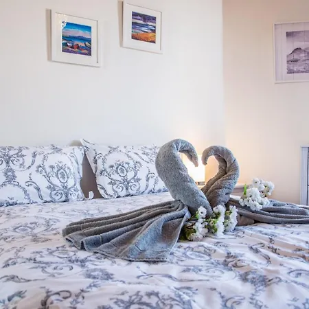 High Street At The Heart Of The Royal Mile