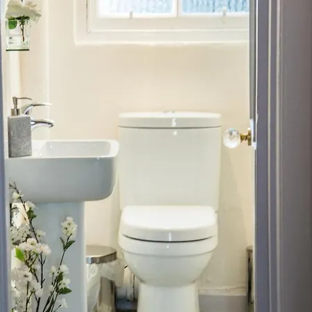 High Street At The Heart Of The Royal Mile * إدنبرة