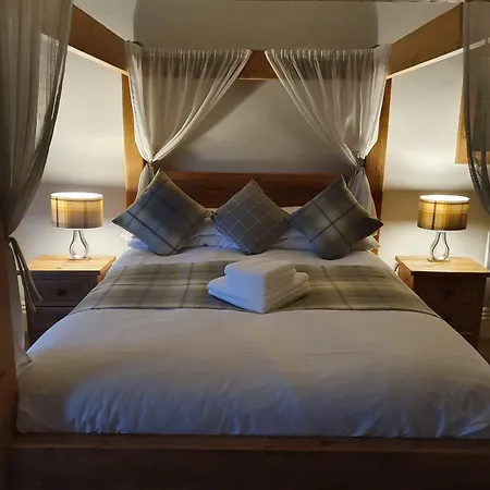 18 Craigmillar Park 4*