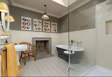 Elegant Georgian Retreat With Views Of Arthurs Seat * Edinburg