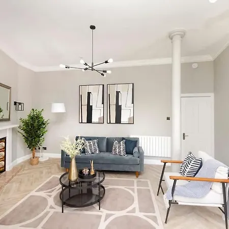 1 Bed In The Heart Of Grassmarket With Castle Views Apartment Edinburgh