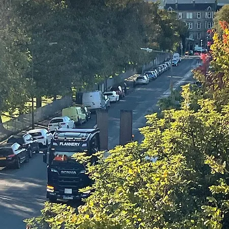 Bright & Spacious Flat Near Newhaven Harbour Apartment *