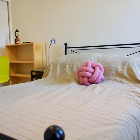 アパート Bright Spacious 2 Bedroom In Stockbridge エディンバラ