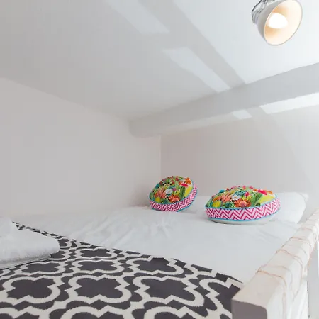 Beautifully Modernised New Town