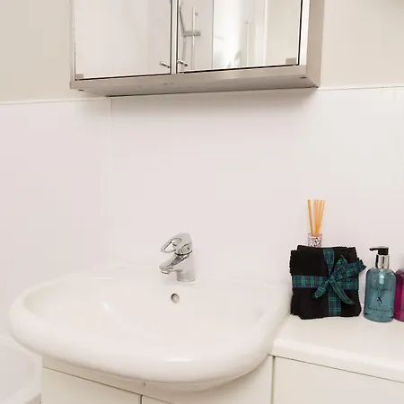 Luxury New Town 1 Bed *