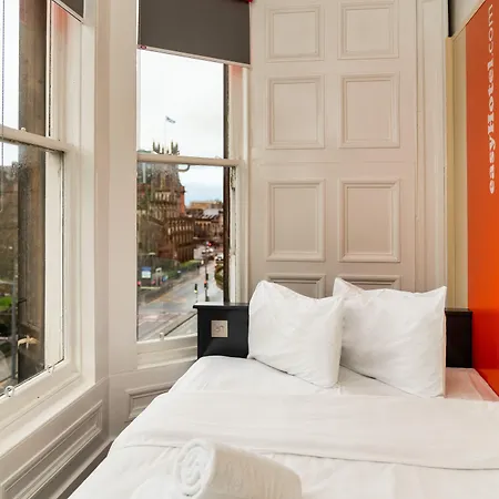Easyhotel Hotel 2*