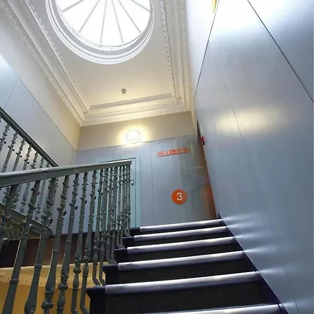 Easyhotel Hotel