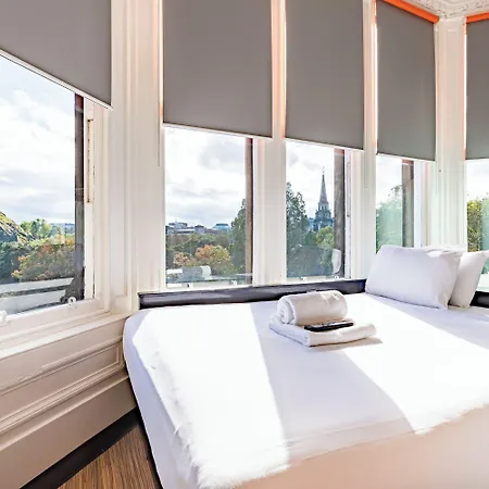 Easyhotel