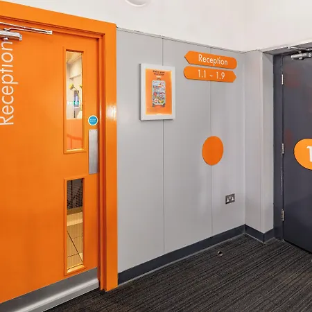 Hotel Easyhotel