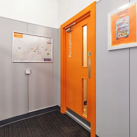 Hotel Easyhotel