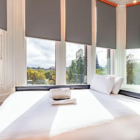 Easyhotel Hotel