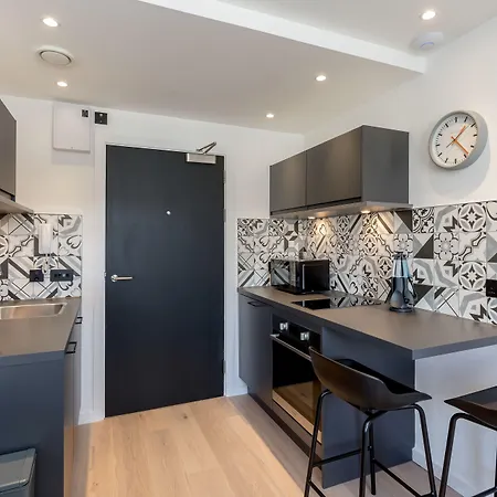 Destiny Scotland Market Street Edimburgo