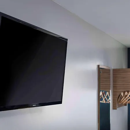 ホテル Travelodge Haymarket エディンバラ