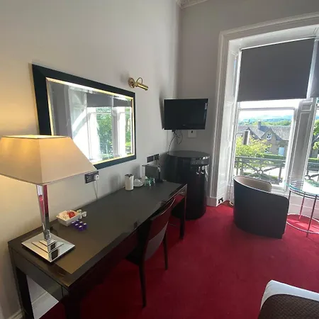 No6 West Coates 3* Edinburgh