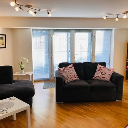 Apartment Remarkable 2 Bed In Edinburgh