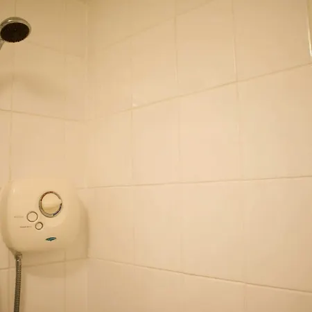 Welcoming And Homely 2 Bed In Location Apartment
