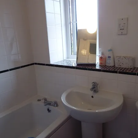 Ideal Location With Free On-site Private Parking Apartament Edynburg