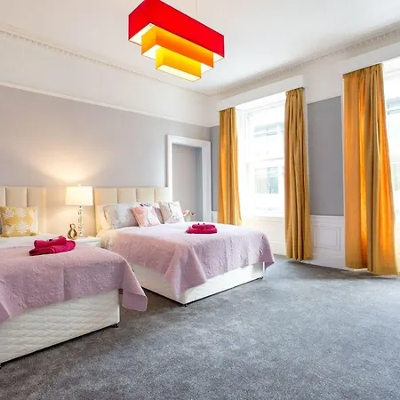 Stunning 2-bed In Lejlighed