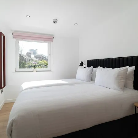 Premier Fountain Court * Edynburg