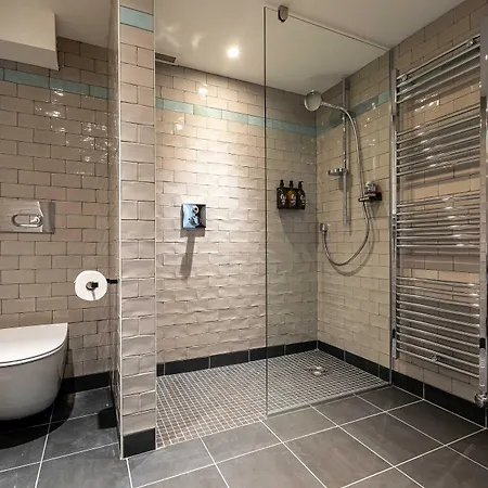 Otel Brewdog Doghouse 4*