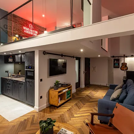 Otel Brewdog Doghouse 4*