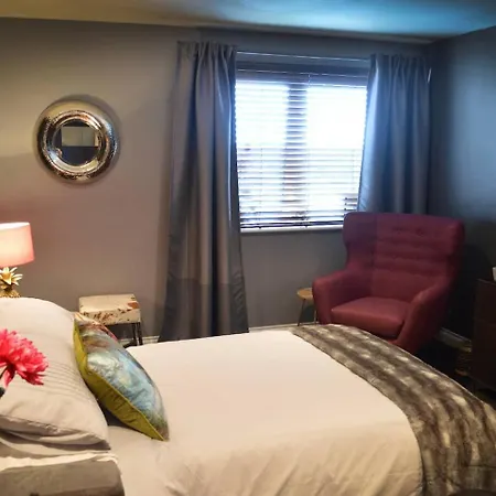 Luxury Boutique Apartment, Free Parking & Gym Edinburg