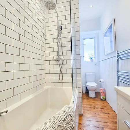 2-bedroom