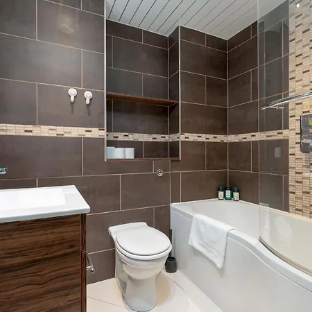 Modern 2-bdr Flat In - Pass The Keys * Edimburgo