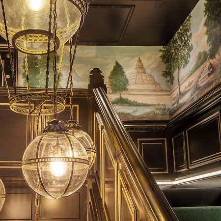 ホテル 100 Princes Street エディンバラ