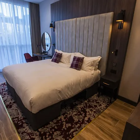 Tynecastle Park Otel 4*