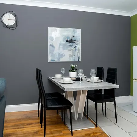 Elegant 1bd, Gym, Parking, Bus To Airport, Sleeps4 Villa Edinburgh