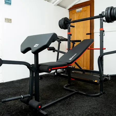 Villa Elegant 1bd, Gym, Parking, Bus To Airport, Sleeps4