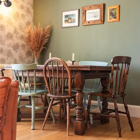 Bright 1-bed Flat Near The Shore & Ocean Terminal Edinburgh