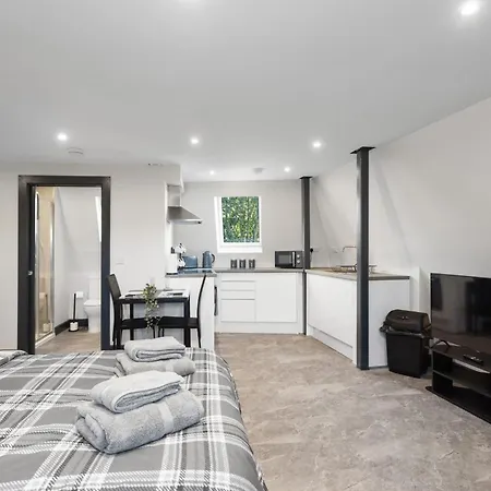 Free Parking | Sleeps 4 | 1 Bedroom | Great Area Apartamento *