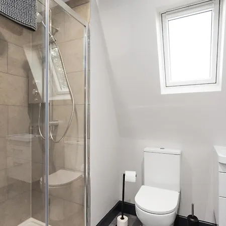 Free Parking | Sleeps 4 | 1 Bedroom | Great Area Edynburg