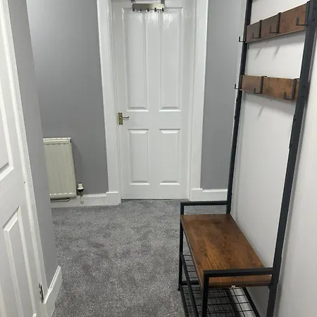 3 Bedroom Centre Daire Edinburgh