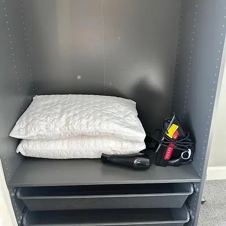3 Bedroom Centre *