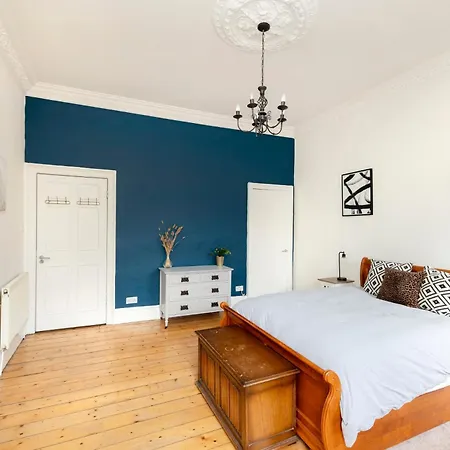 Chic And Stylish 2-bedroom Near Centre エディンバラ