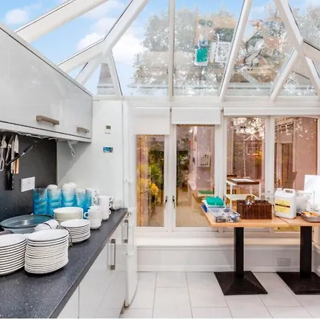 West Coates Mansion Hotel 4*