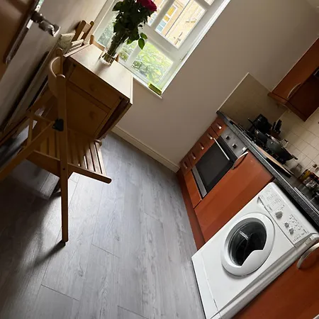 Flat On Lochend Edinburgh