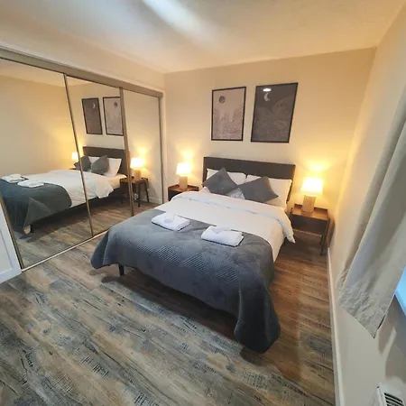 Free Parking Urban 2br