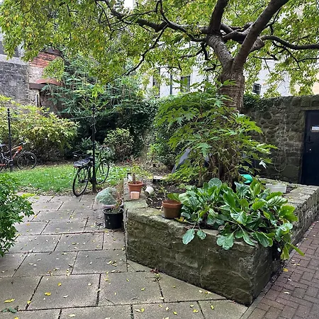 Daire Centrally Located 1bed Flat Near The Meadows *