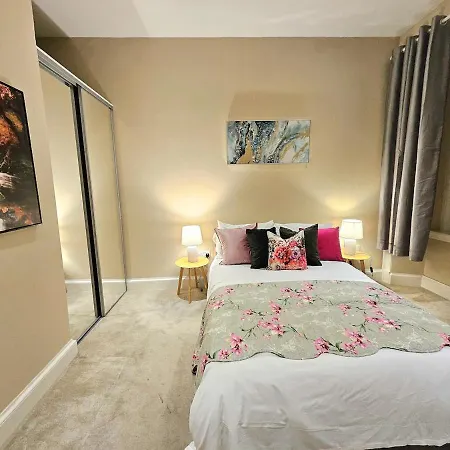Apartament 2 Bedroom Apt, 4 Beds, 3 Tv Near Fountain Park