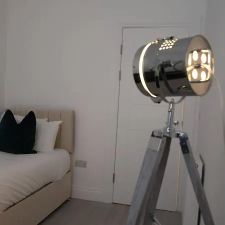 דירה Elegant 3br At Haymarket אדינבורו