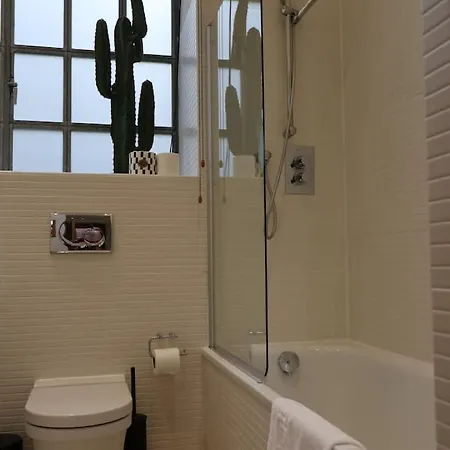 Stockbridge 1br With Parking