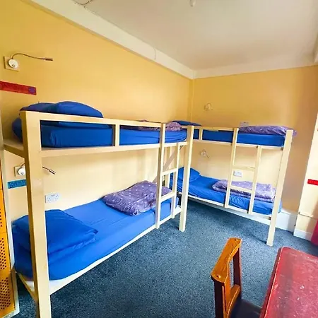 High Street - Over 18s Only, Backpackers Atmosphere (adults Only) אדינבורו