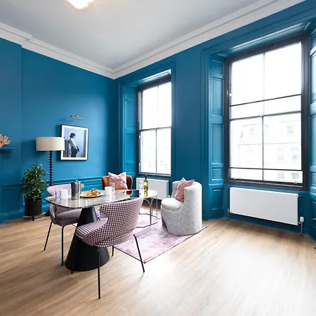 30 Castle Street 3* Edinburgh